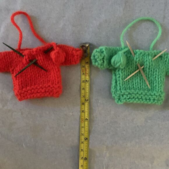 2 Vintage Hand Knit Christmas Tree Ornaments Mini Red Green Sweaters - Picture 9 of 10